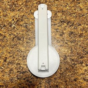 I am selling an LED desk lamp with dimmable and interchangeable lights.